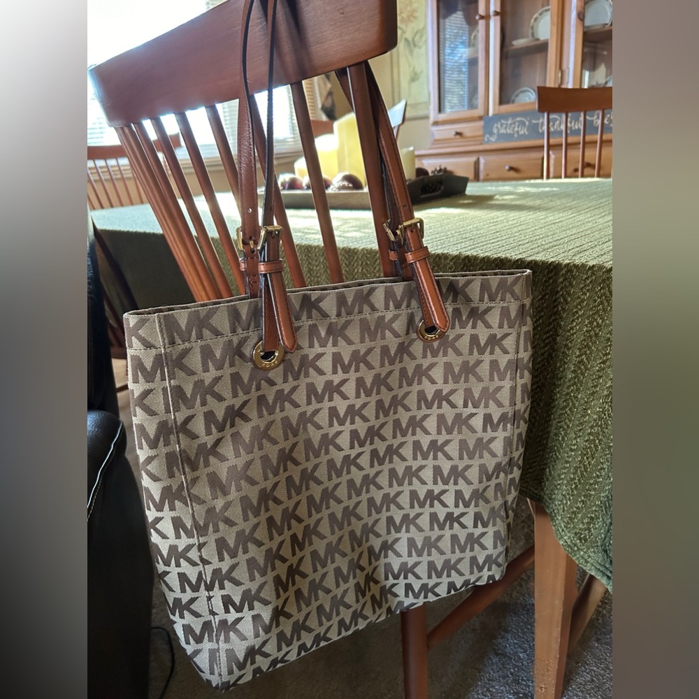 Michael Kor’s Signature Tote